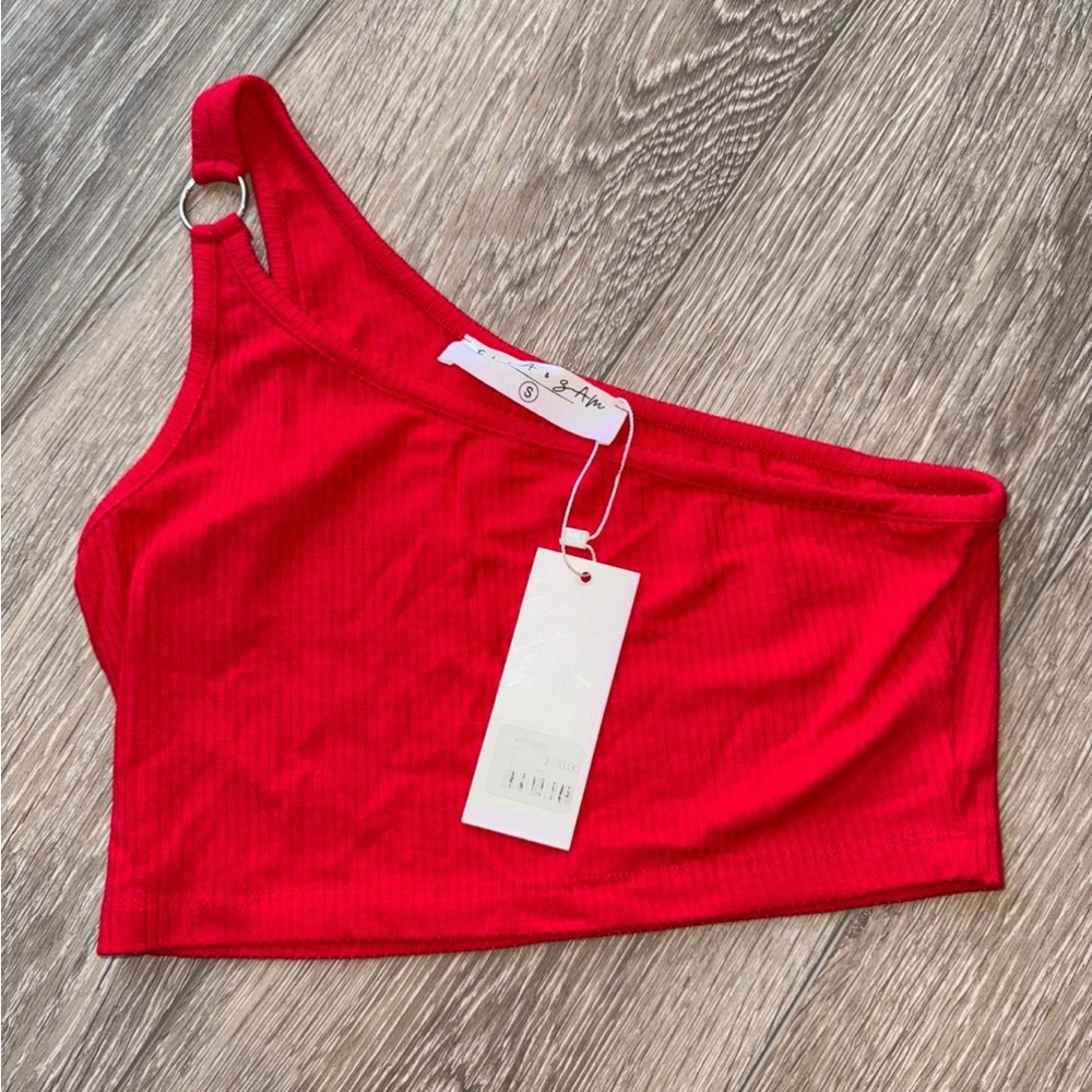 NWT Emma & Sam Vibrant Red Top